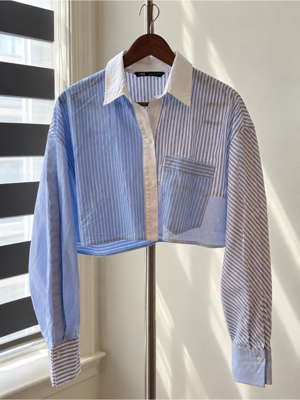ZARA Striped Patchwork Cropped Button Down Shirt – Blue/White – Size S